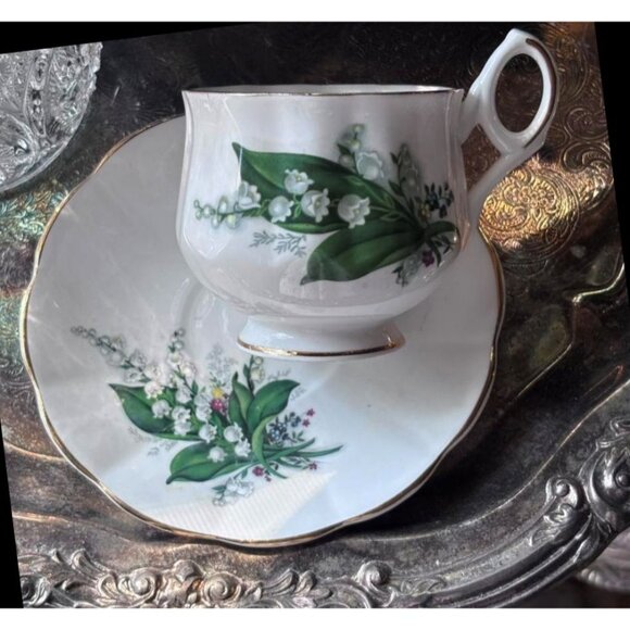 Royal Dover Lily of the Valley Teacup & Saucer Fine Bone China England - Picture 2 of 10